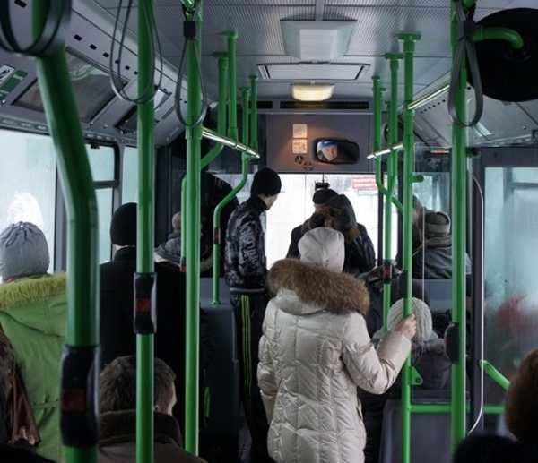 В Брянске на проспекте Ленина водитель троллейбуса №4 покалечил пассажирку