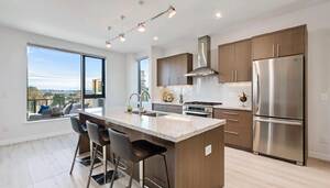 Как выбрать водостойкий ламинат для кухни? Обзор ламината на примере Floor Fort