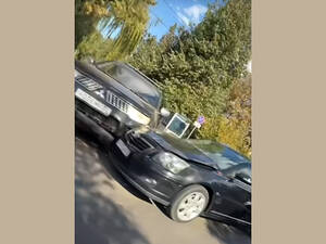 Две легковушки столкнулись у БГУ в Брянске