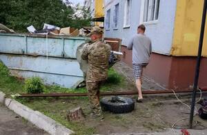 Добровольцы «БАРС-Брянск» помогают восстановить поврежденный дом в Брянске