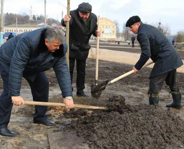 Брянским чиновникам Макарову и Колесникову предложили взять метла