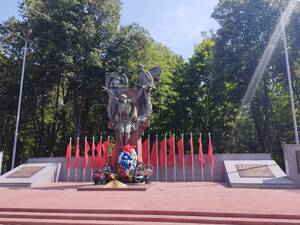 В Брянске по нацпроекту отремонтируют дороги к Воинскому мемориалу 