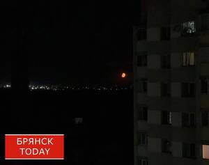 Над Брянском ночью взошла огненная Луна