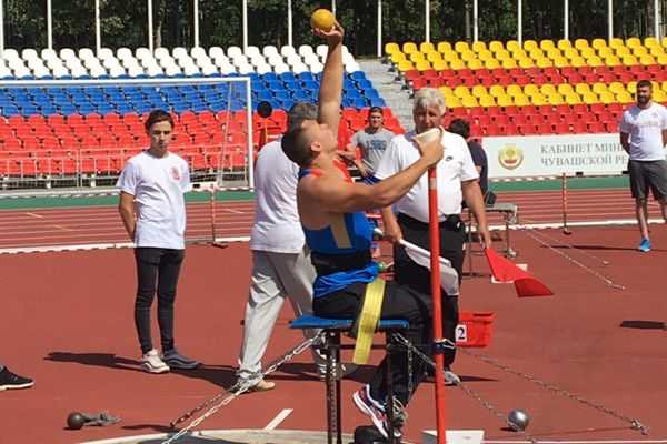Брянский паралимпиец Александр Хрупин стал чемпионом России