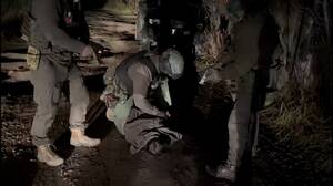 В Брянске задержали мужчину, избившего полицейского