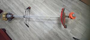 Брянская полиция вернула хозяйке похищенный бензотриммер