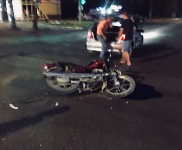 В Брянске водитель мотоцикла протаранил легковой автомобиль