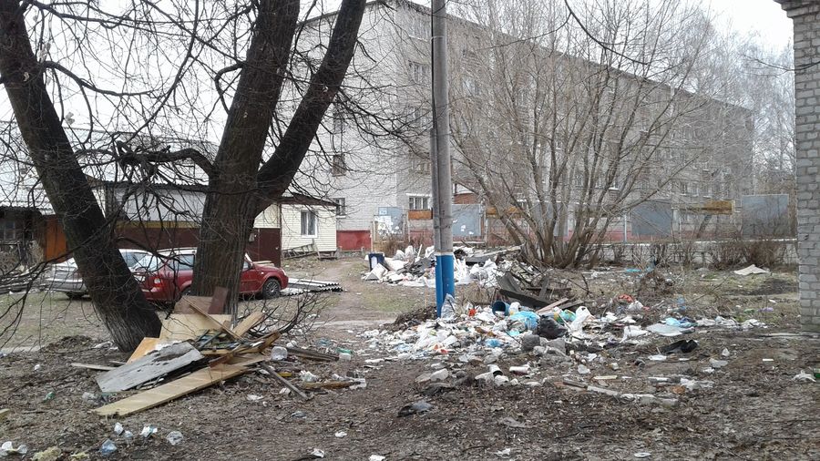В Фокинском районе Брянска после субботника заметили горы мусора