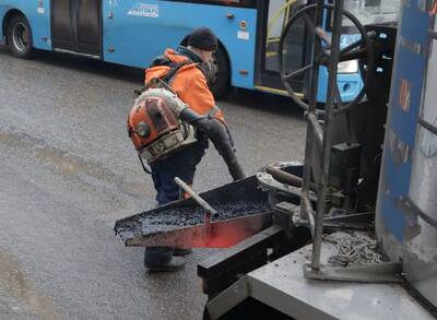 В Брянске приступили к ямочному ремонту Первомайского моста и проспекта Ленина