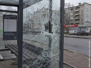 В Брянске одну остановку разбили дважды, а с начала года — уже пять