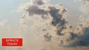 Над Брянском пролетел вертолет прямо над крышами