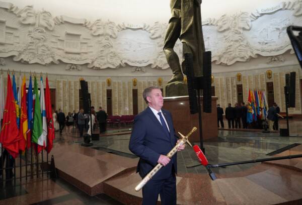Губернатор Александр Богомаз рассказал о вручении Брянску Меча Победы
