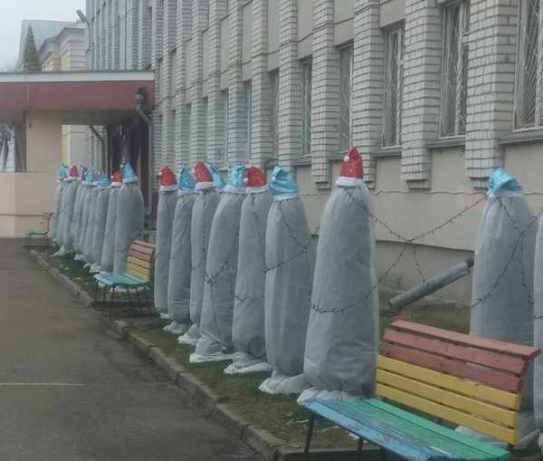 В Брянске возле гимназии №4 появилась «Аллея мучеников»
