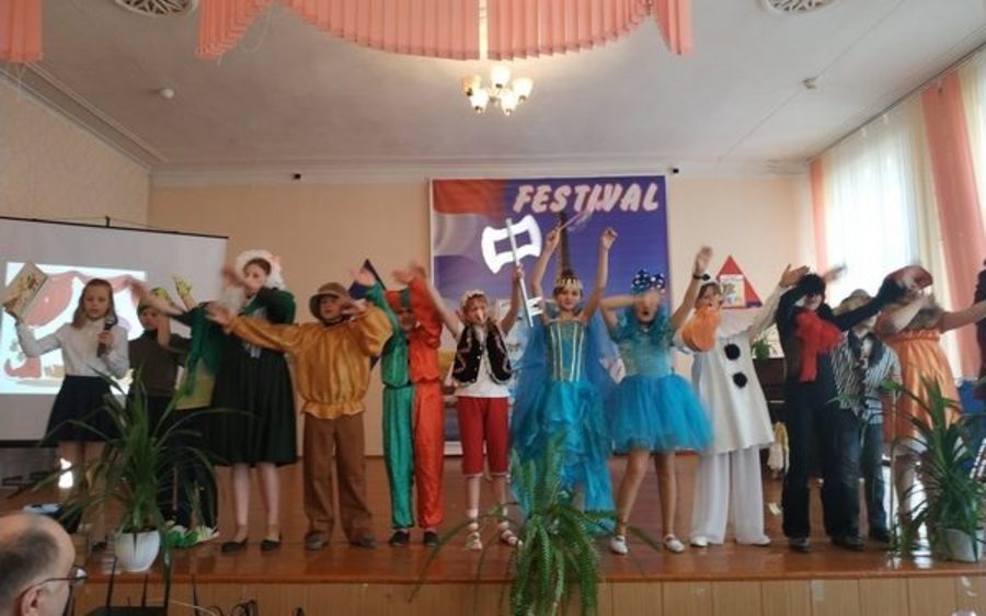 В Брянске проходит XV школьный фестиваль французского языка