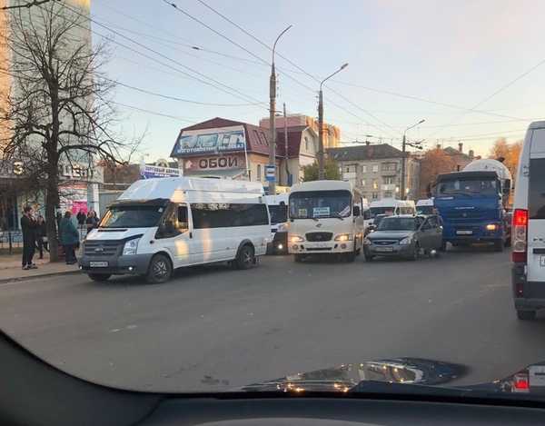 В Брянске произошло ДТП на остановке «Стальзвод»