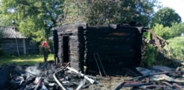 В Климовском районе за несколько минут сгорела частная баня