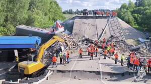 Подорванный диверсантами мост в Выгоничском районе скоро откроют