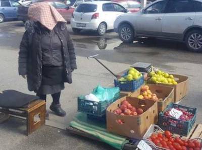 В Новозыбкове снова разогнали захвативших тротуар рыночных торговцев