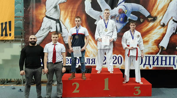 Трое брянских каратистов взяли «золото» на всероссийских соревнованиях