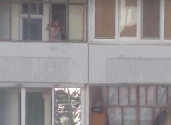 В Брянске дама устроила бомбардировку стеклом после ссоры с любимым