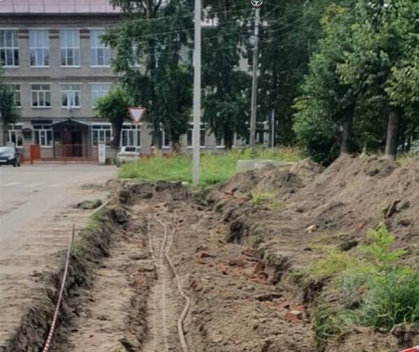В Брянске продолжается обустройство ливневки и тротуаров по улице Молодой Гвардии