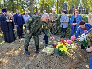 В Навле перезахоронили останки советских солдат