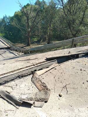 Эксперты выдвинули две версии по поводу подрыва моста в Брянской области