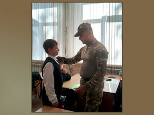 Брянский школьник встретился с бойцом СВО, которому писал письмо