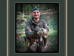 В Клинцовском районе простятся с героем СВО Александром Стражевым