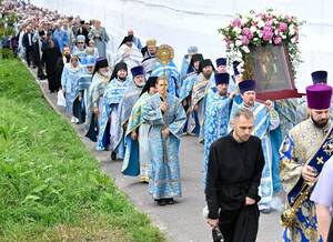 Под Брянском состоялся крестный ход в честь Свенской иконы Божией Матери