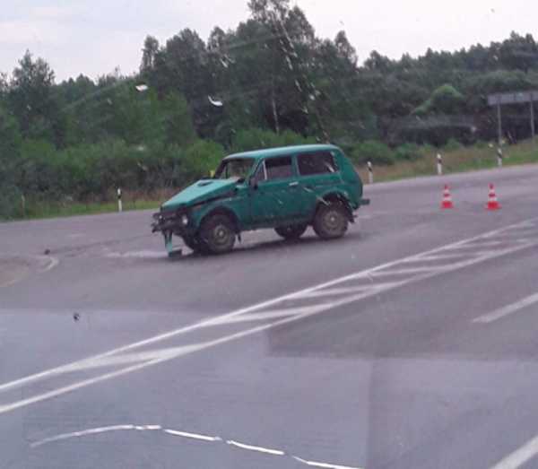 На брянской трассе автомобиль «Нива» попал в серьёзное ДТП