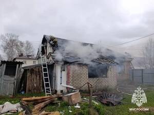 На тушение пожара в Карачеве выезжали три пожарные машины