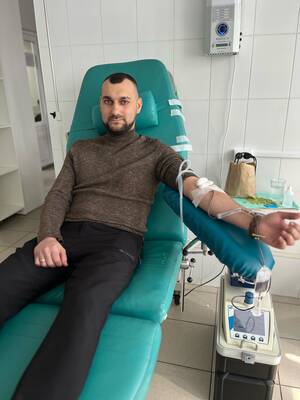 Более 80 донаций за 12 лет: брянец Максим Гришаев снова сдал кровь