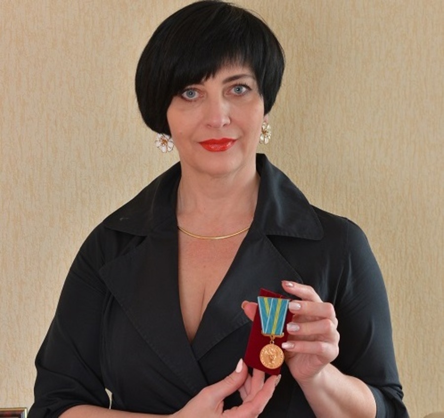 Сотрудница брянского УФАС Наталья Новикова награждена медалью «За отличие в службе»
