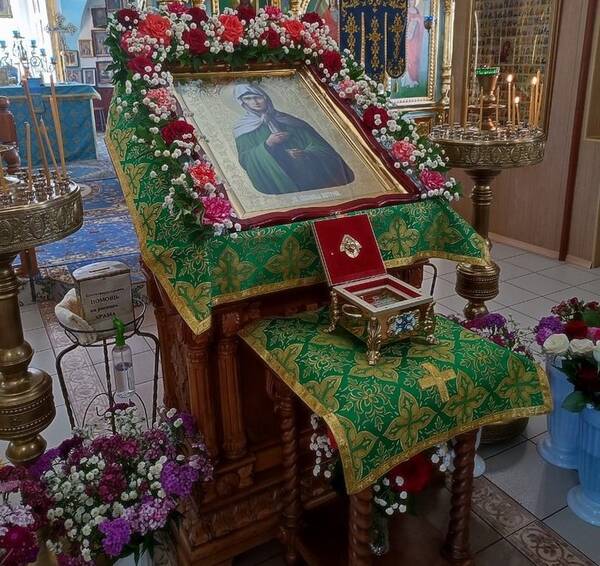 В Севск доставлен ковчег с частицей мощей святой Матроны Московской