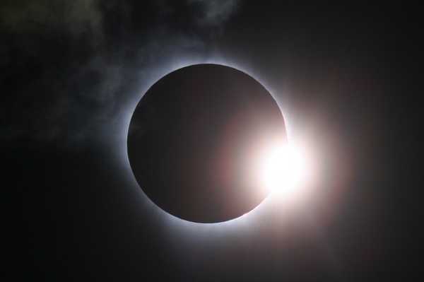 Жители Земли увидят 2 июля полное солнечное затмение