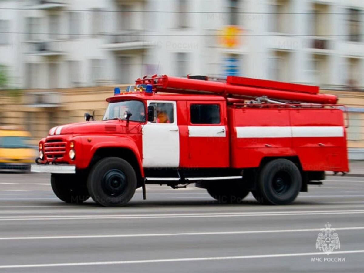 В Почепе утром сгорел грузовой автомобиль