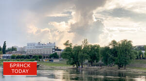 Набережная и небо