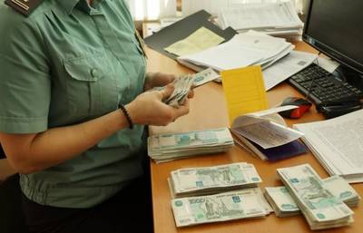 Испуганный брянец заплатил долг по кредиту в 340 тысяч рублей