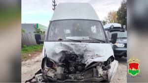 Раненого водителя маршрутки чудом спасли полицейские в Погаре