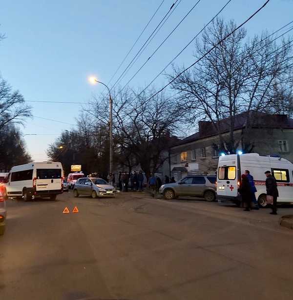 В Брянске образовалась пробка из-за ДТП на Красноармейской