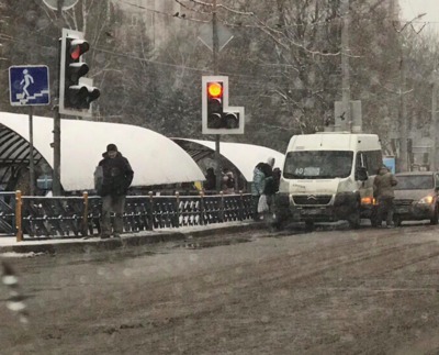 В Брянске на Автовокзале в ДТП попала маршрутка №40