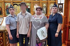 В Брянской области несовершеннолетнего осужденного крестили в храме