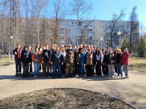 Брянцы навели порядок в сквере Гайдукова на первом весеннем субботнике