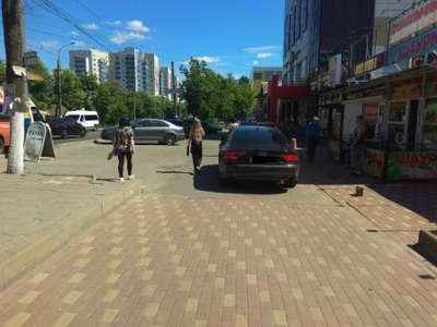 В Брянске у кафе «Очаг» водител иномарки сбил пенсионерку