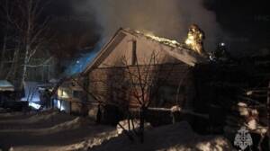 Три пожарных расчета потушили гараж в Супонево под Брянском