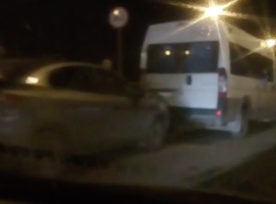 В Брянске на проспекте Московском маршрутка попала в крупное ДТП