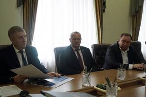 Богомаз и руководство ММЗ обсудили новые совместные проекты в АПК