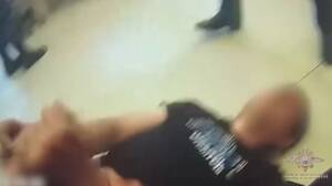 Вооружённый мужчина захватил цветочный павильон в Брянске