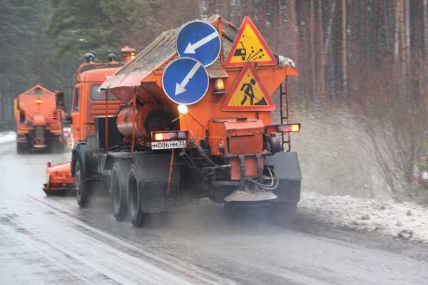 В Брянской области ликвидируют последствия снегопада